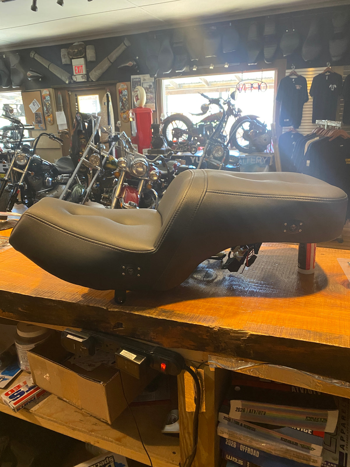 Saddlemen Roadsofa Heated Pillow Top Gel Seat for 2020-2024 Indian Challenger