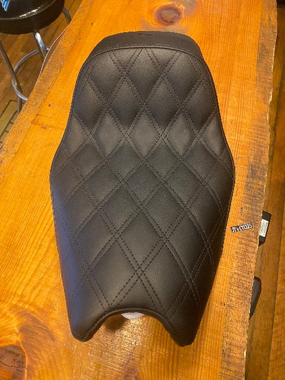 Saddlemen Renegade Lattice Low Profile Solo Gel Seat for 2025-2026 Indian Scout