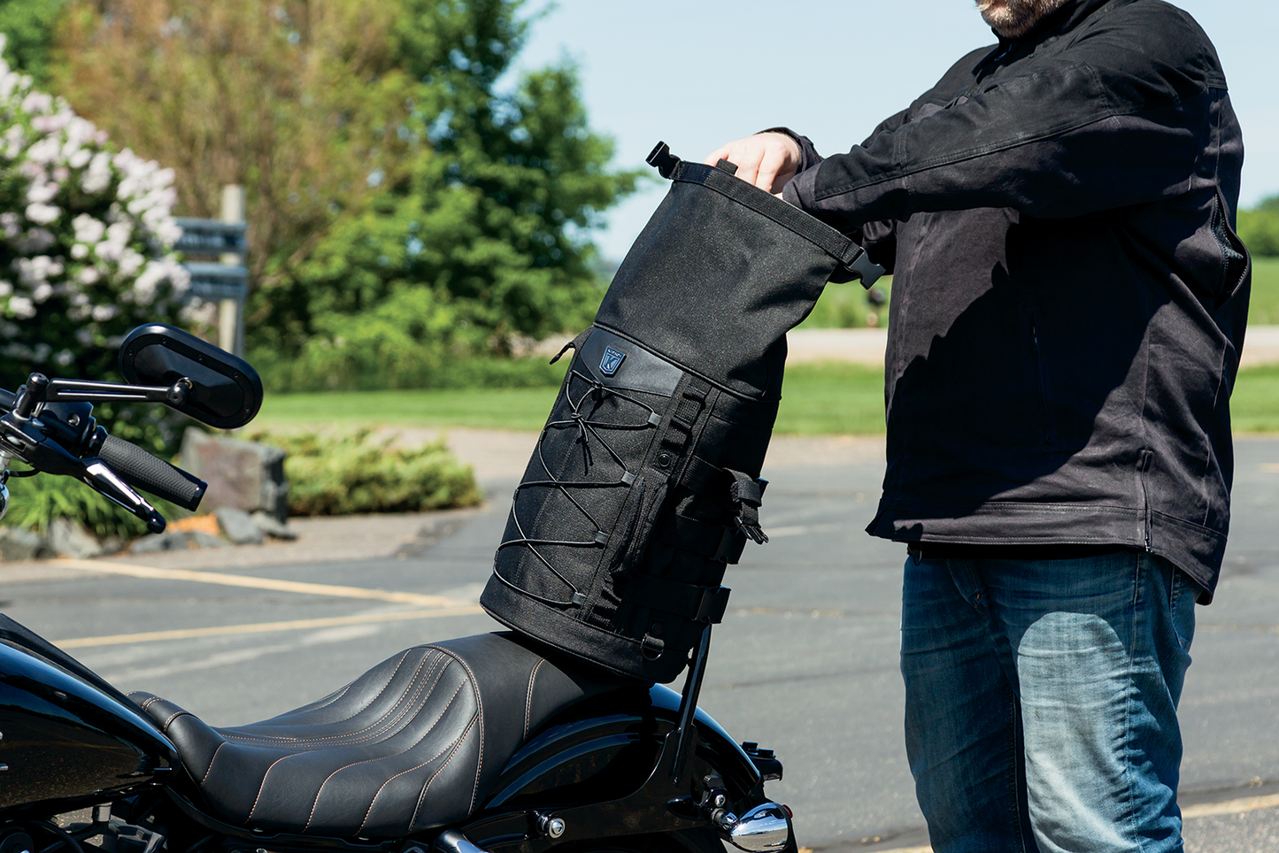 Kuryakyn Momentum Deadbeat Rear Universal Motorcycle Sissy bar Duffle Bag Harley