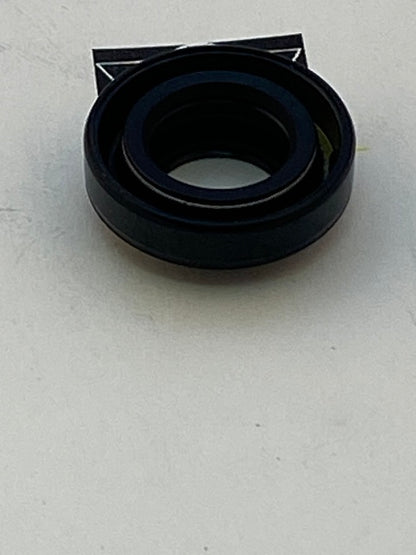 James Gasket Single Starter Shaft Seal for 1993-2006 Harley Touring Softail Dyna