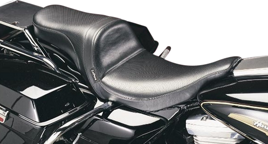 Le Pera Daytona Smooth Seat for 2002-2007 Harley Electra Road Glide FLHT FLTR