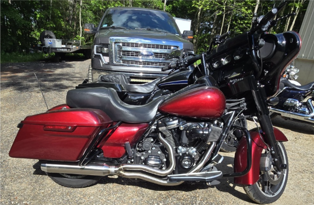 Vance & Hines Gaslighter 2-1 Brushed Exhaust System for 2017-2026 Harley Touring
