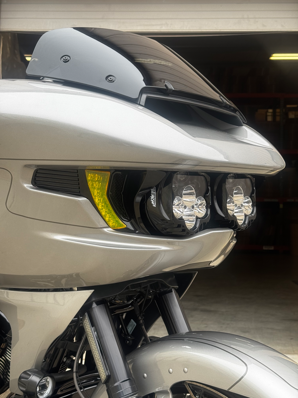 Custom Dynamics Shark Demon Yellow Front Turn Signal Vents 2023-2025 Harley FLTR
