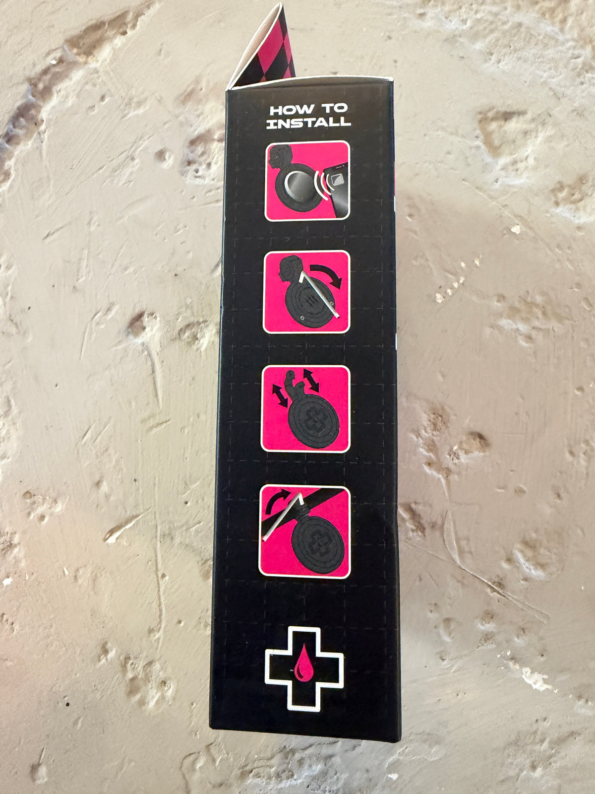 Muc-Off AirTag Holder Iphone Security for Luggage Helmet Motorcycle