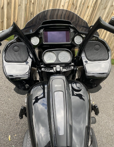 Klock Werks 9" Dark Smoke Flare Windshield for 2015-23 Harley Road Glide Models