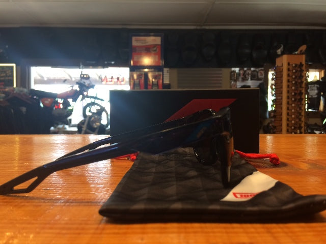 100% Tr90 Electric Blue Mirror Campo Unisex Adult Dual Sport Sunglasses