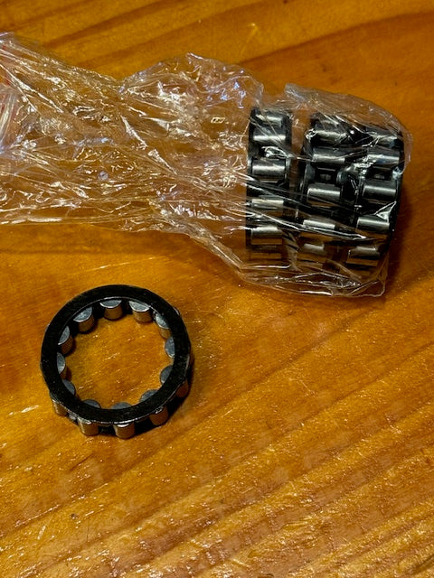 Chuck Myles 4 NOS Indian Motorcycle Retainer & Connecting Rod Bearings #27B181