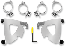 Memphis Shades Road Warrior Fairing & Polished Mount Kit for 06-17 Harley Dyna