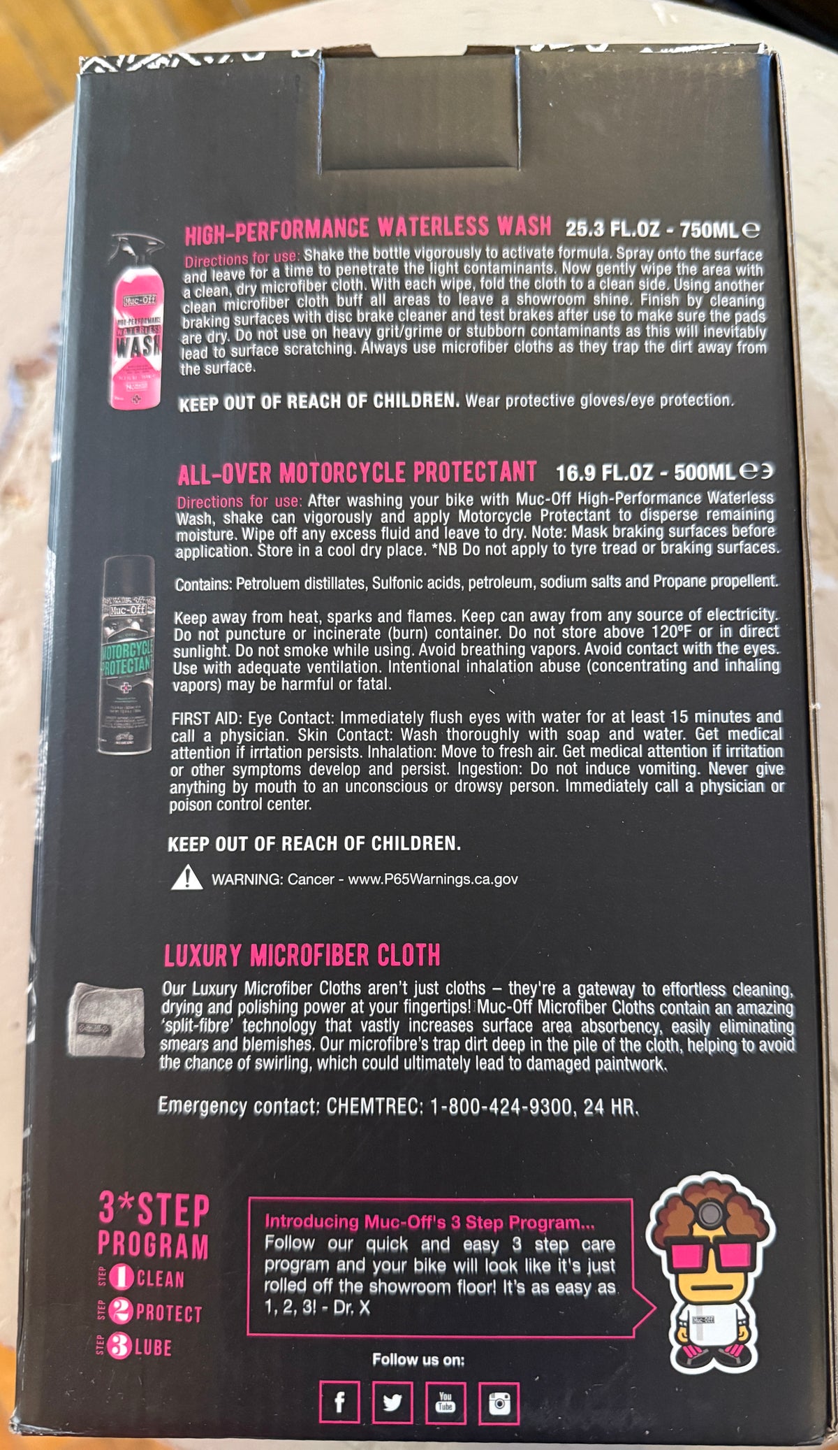 Muc-Off Motorcycle Waterless Wash & Protectant Kit