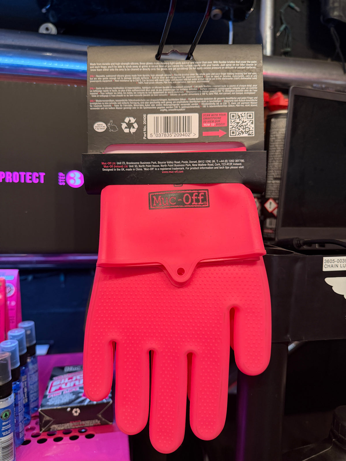 Muc-Off Large Deep Scrubber Silicone Pair Adult Cleaning Detailing Gloves