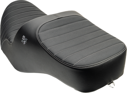 Slyfox Chariot Silver Classic Stitch Seat for 2023-2026 Harley Road Street Glide