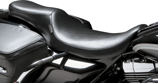 Le Pera Silhouette Smooth Seat fits 2002-2007 Harley Road King FLHR FLHRS