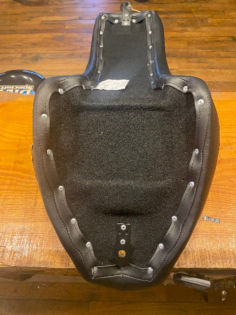 Saddlemen King Gel Seat fits 1984-1999 Harley Softail Heritage Fat Boy Springer