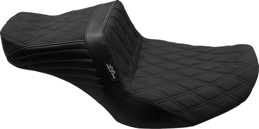 Le Pera Tailwhip Diamond Gripp Seat 2023-2025 Harley Touring Road Street Glide