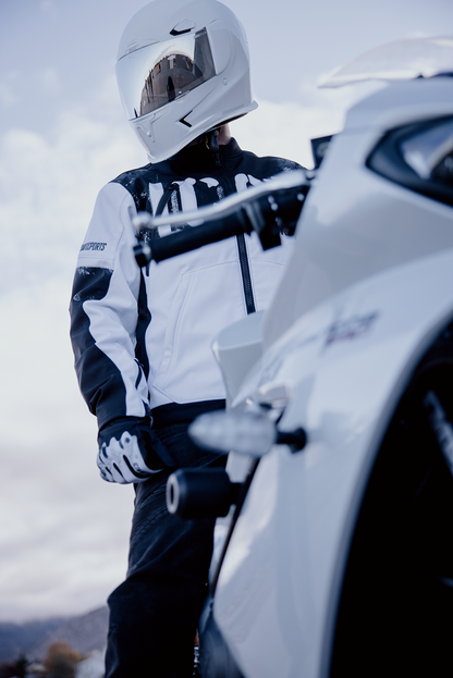 Icon Airframe Solid Gloss White Full Face Unisex Adult Street Motorcycle Helmet