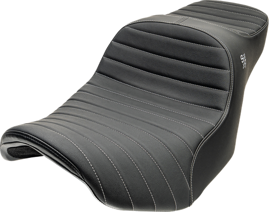 Slyfox Chariot Silver Classic Stitch Seat for 2023-2026 Harley Road Street Glide