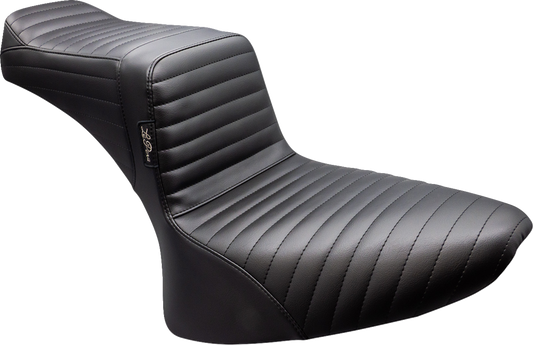 Le Pera Tailwhip Pleated Stitch Seat for 1984-1999 Harley Softail FLST FXST