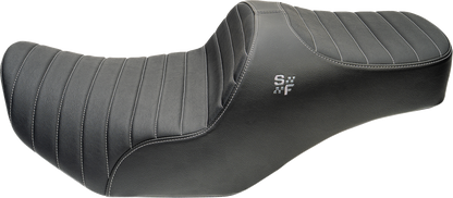 Slyfox Chariot Silver Classic Stitch Seat for 2023-2026 Harley Road Street Glide