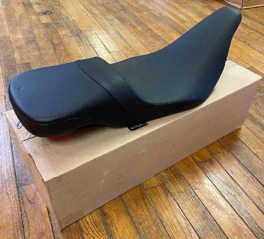Danny Gray Weekday Low Profile 2-Up Seat fits 1999-2007 Harley Touring FLHT FLHR