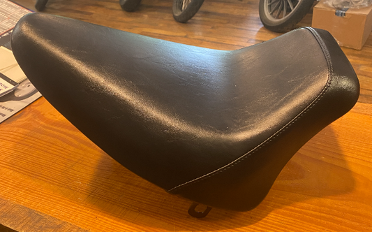 Le Pera Bare Bones Smooth Solo Seat fits 1984-1999 Harley Softail LN-007