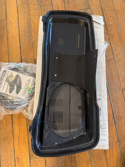 Hogtunes Black Right Side Saddlebag Speaker Lid 1998-2013 Harley Touring FLHX