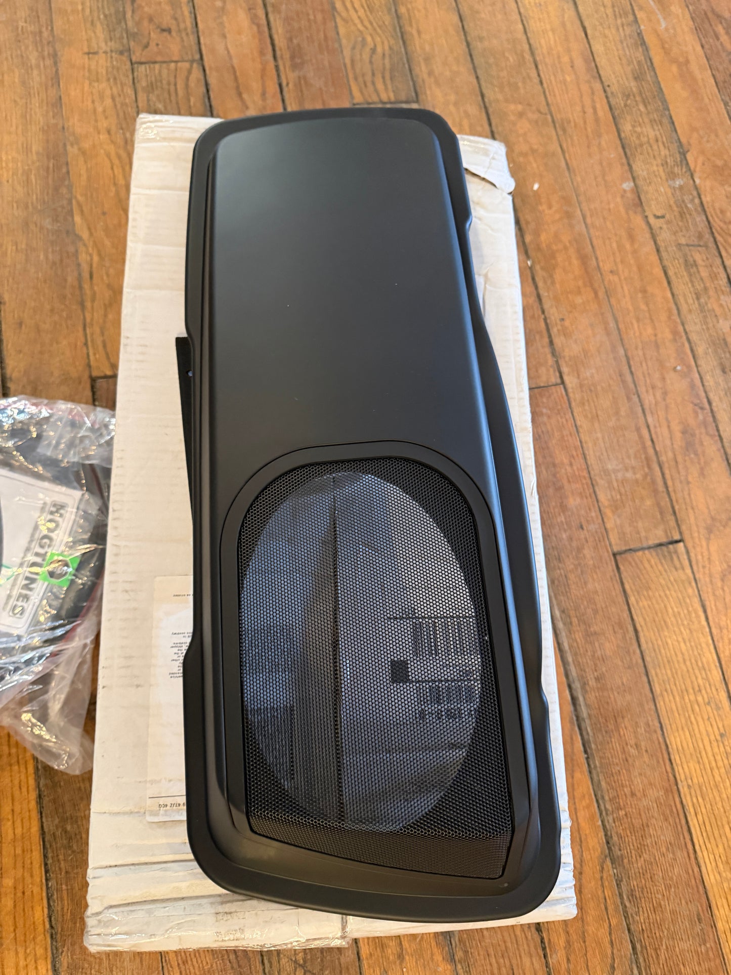 Hogtunes Black Right Side Saddlebag Speaker Lid 1998-2013 Harley Touring FLHX